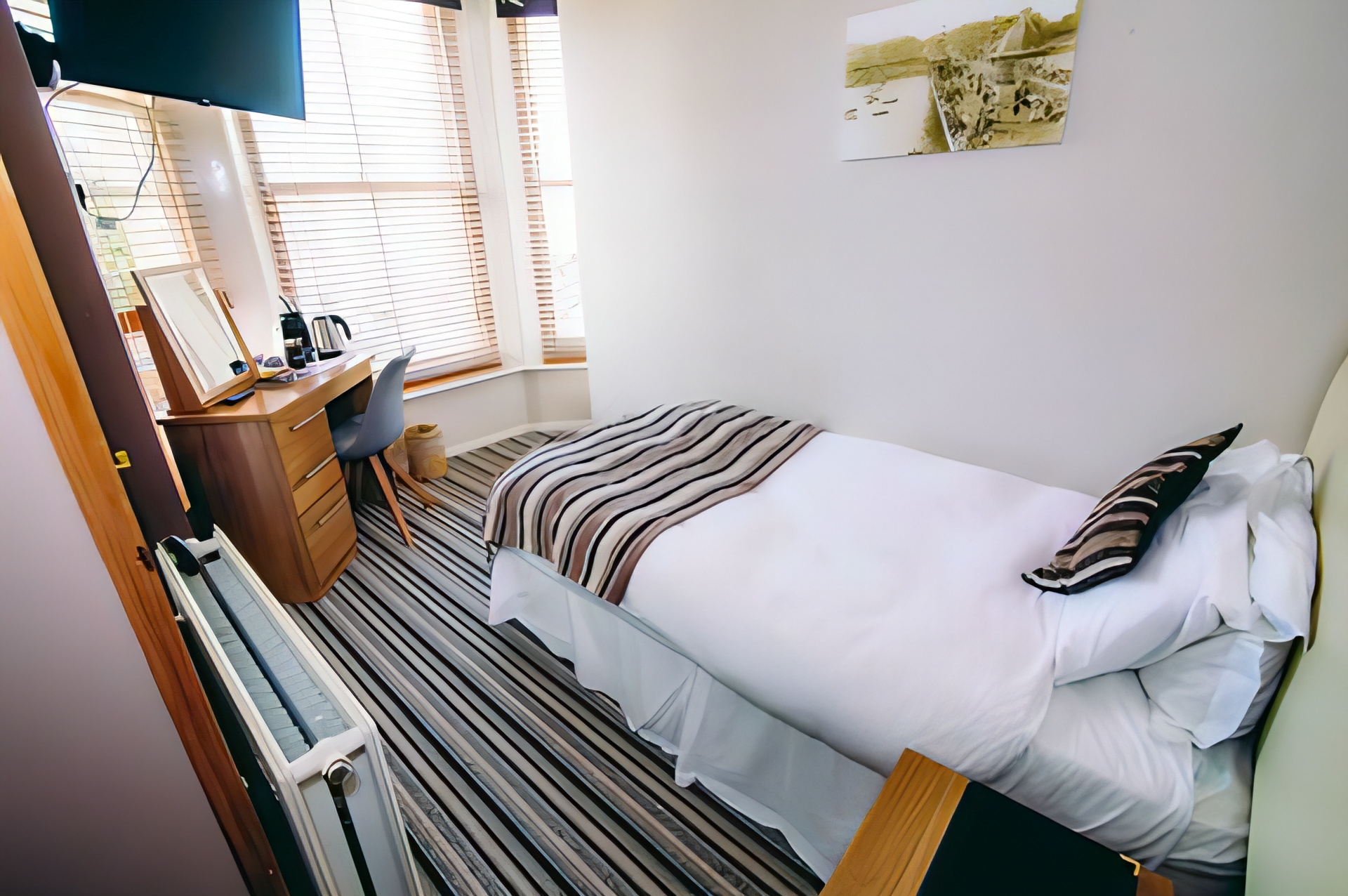 Room Image 3